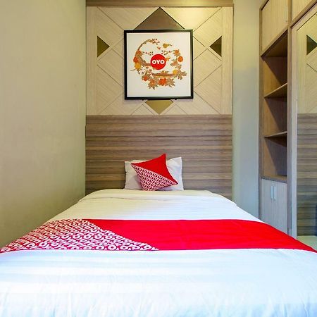 Oyo 1195 The Doctor'S Guest House Syariah Kejayan Εξωτερικό φωτογραφία