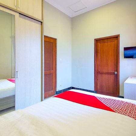 Oyo 1195 The Doctor'S Guest House Syariah Kejayan Εξωτερικό φωτογραφία