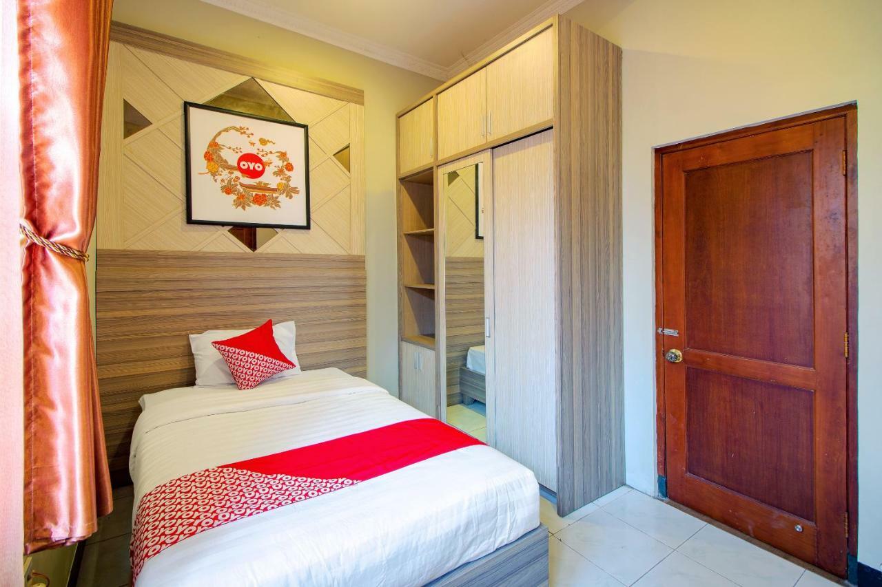 Oyo 1195 The Doctor'S Guest House Syariah Kejayan Εξωτερικό φωτογραφία