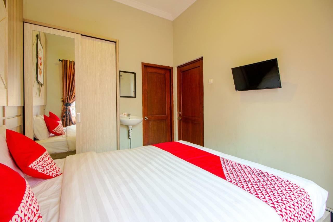Oyo 1195 The Doctor'S Guest House Syariah Kejayan Εξωτερικό φωτογραφία
