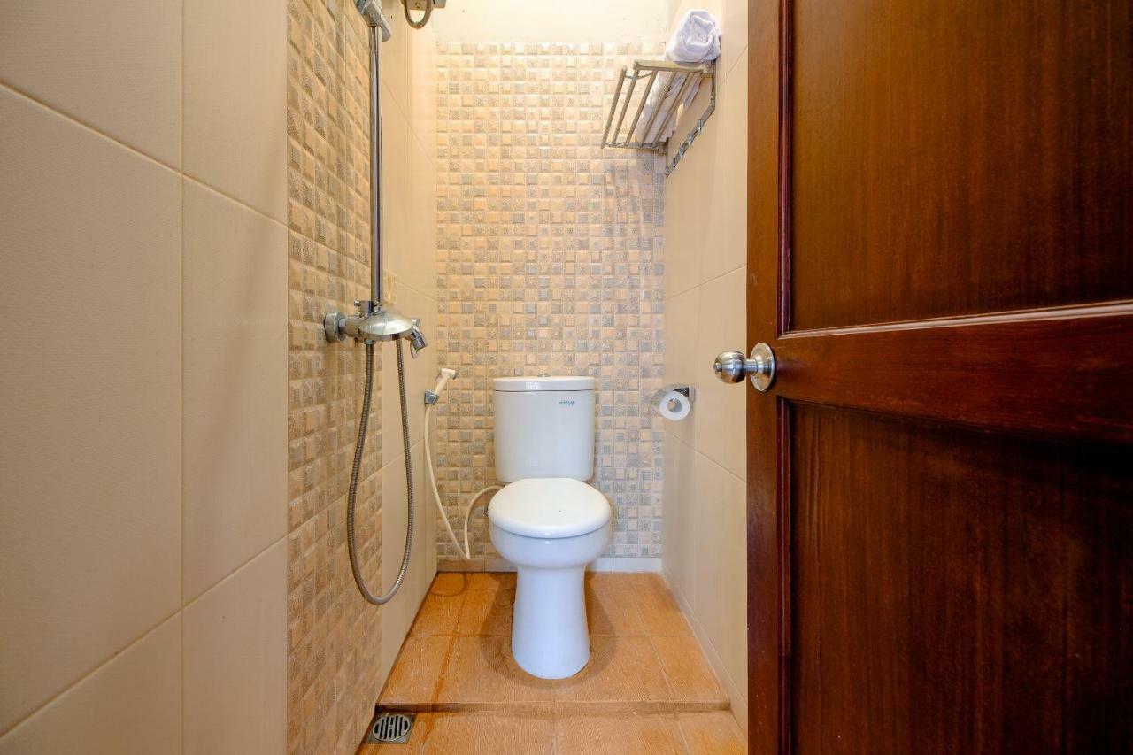 Oyo 1195 The Doctor'S Guest House Syariah Kejayan Εξωτερικό φωτογραφία