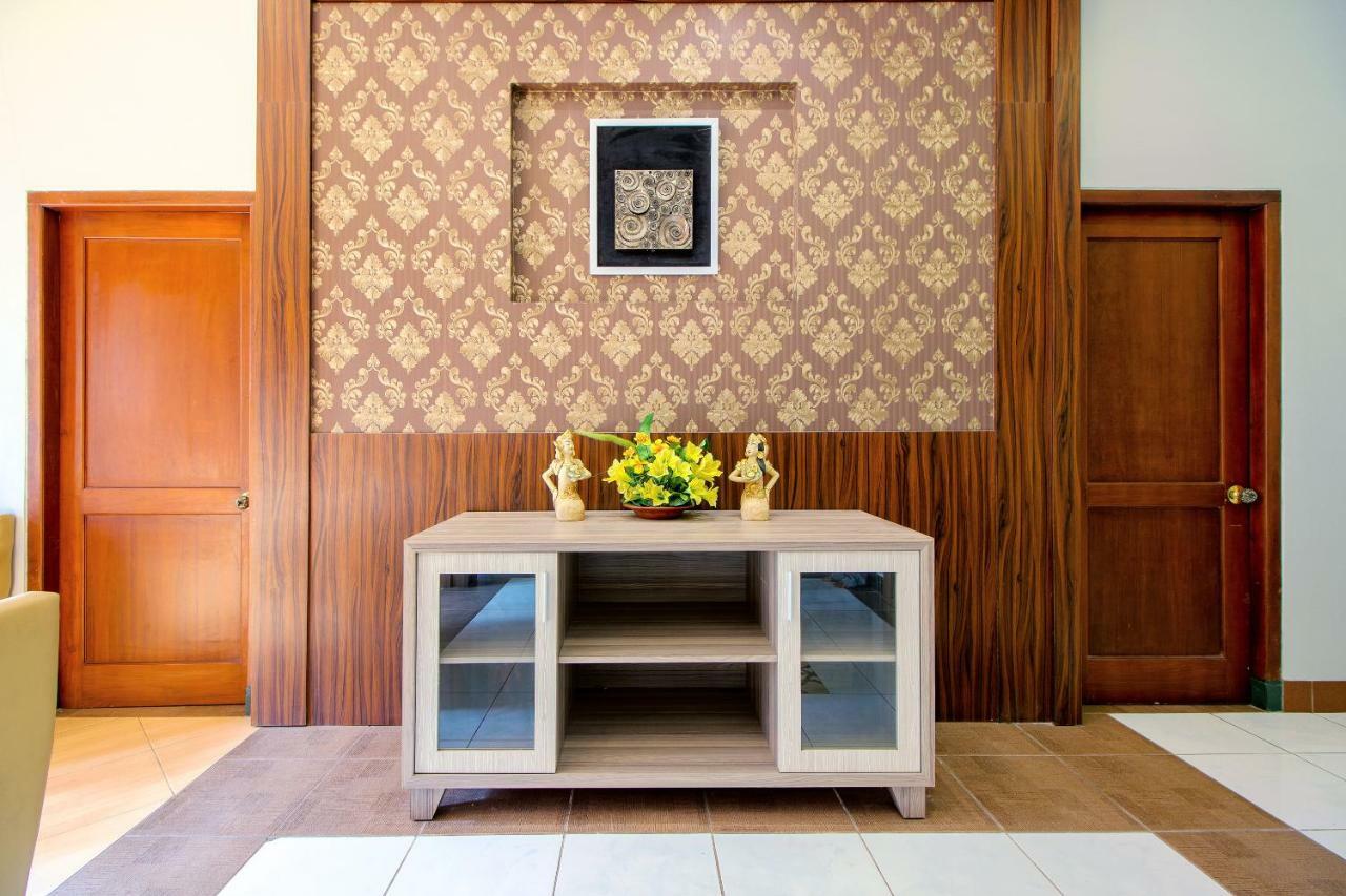 Oyo 1195 The Doctor'S Guest House Syariah Kejayan Εξωτερικό φωτογραφία