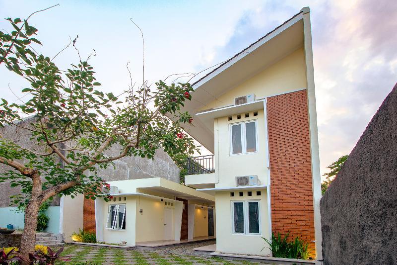 Oyo 1195 The Doctor'S Guest House Syariah Kejayan Εξωτερικό φωτογραφία