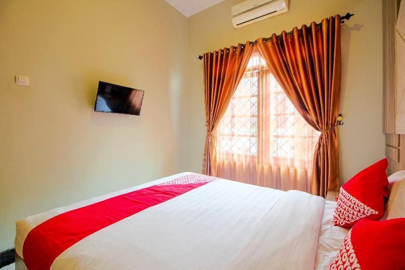 Oyo 1195 The Doctor'S Guest House Syariah Kejayan Εξωτερικό φωτογραφία