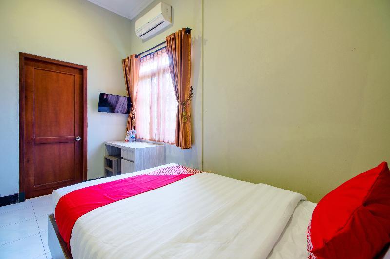 Oyo 1195 The Doctor'S Guest House Syariah Kejayan Εξωτερικό φωτογραφία