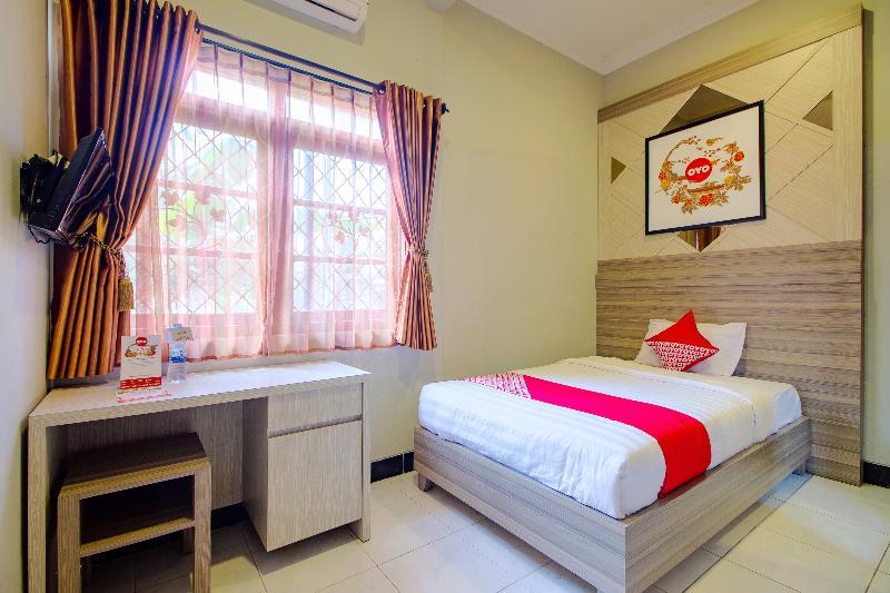 Oyo 1195 The Doctor'S Guest House Syariah Kejayan Εξωτερικό φωτογραφία